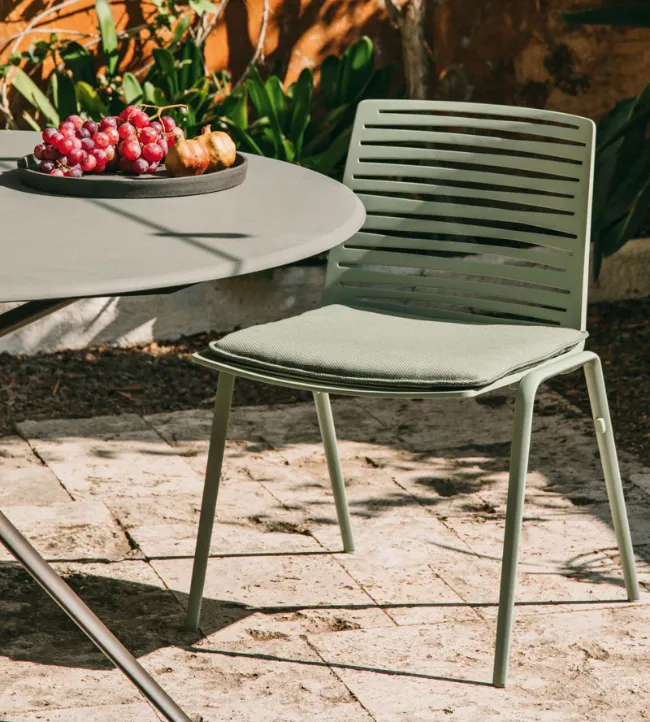 Fast_ZebraSideChair_extra_800x1000