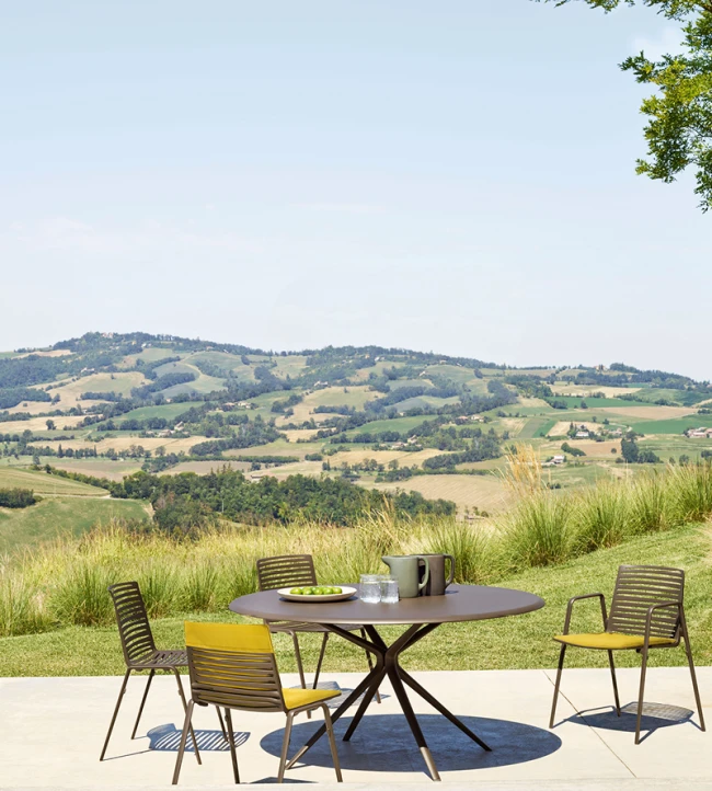 fast_MoaiDiningTable_thumbnail_800x1000